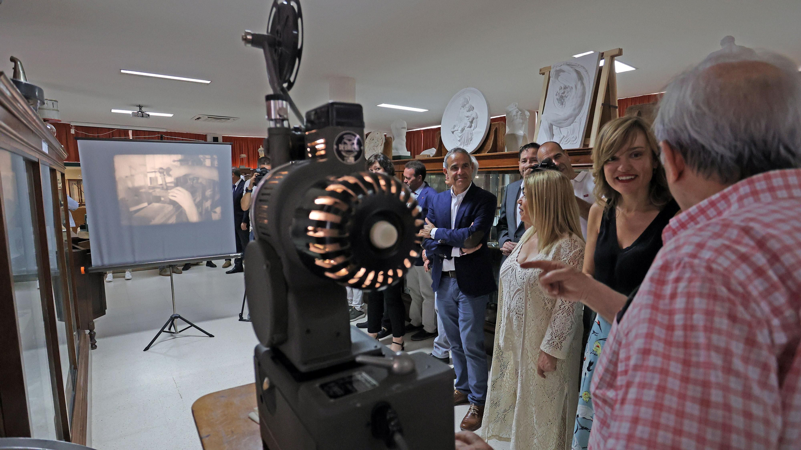 La ministra Pilar Alegría en el IES Coloma de Jerez