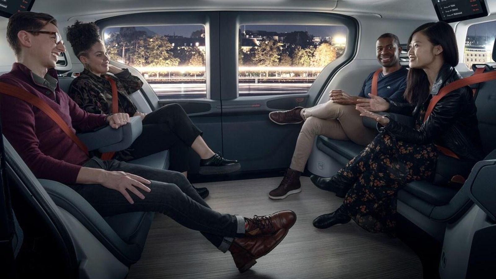 En el interior del Cruise Origin no hay mandos para la conducción y si plazas para seis pasajeros.