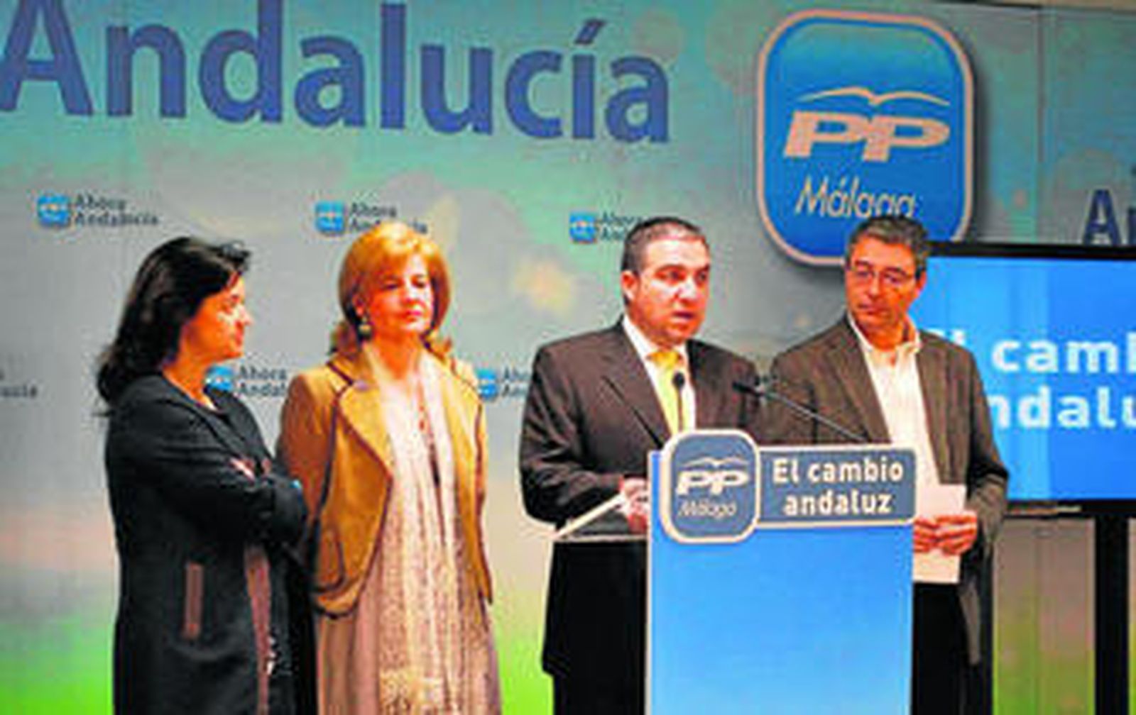 Del Cid, Oña, Bendodo y Salado, en el balance que hicieron ayer tras los comicios del domingo.