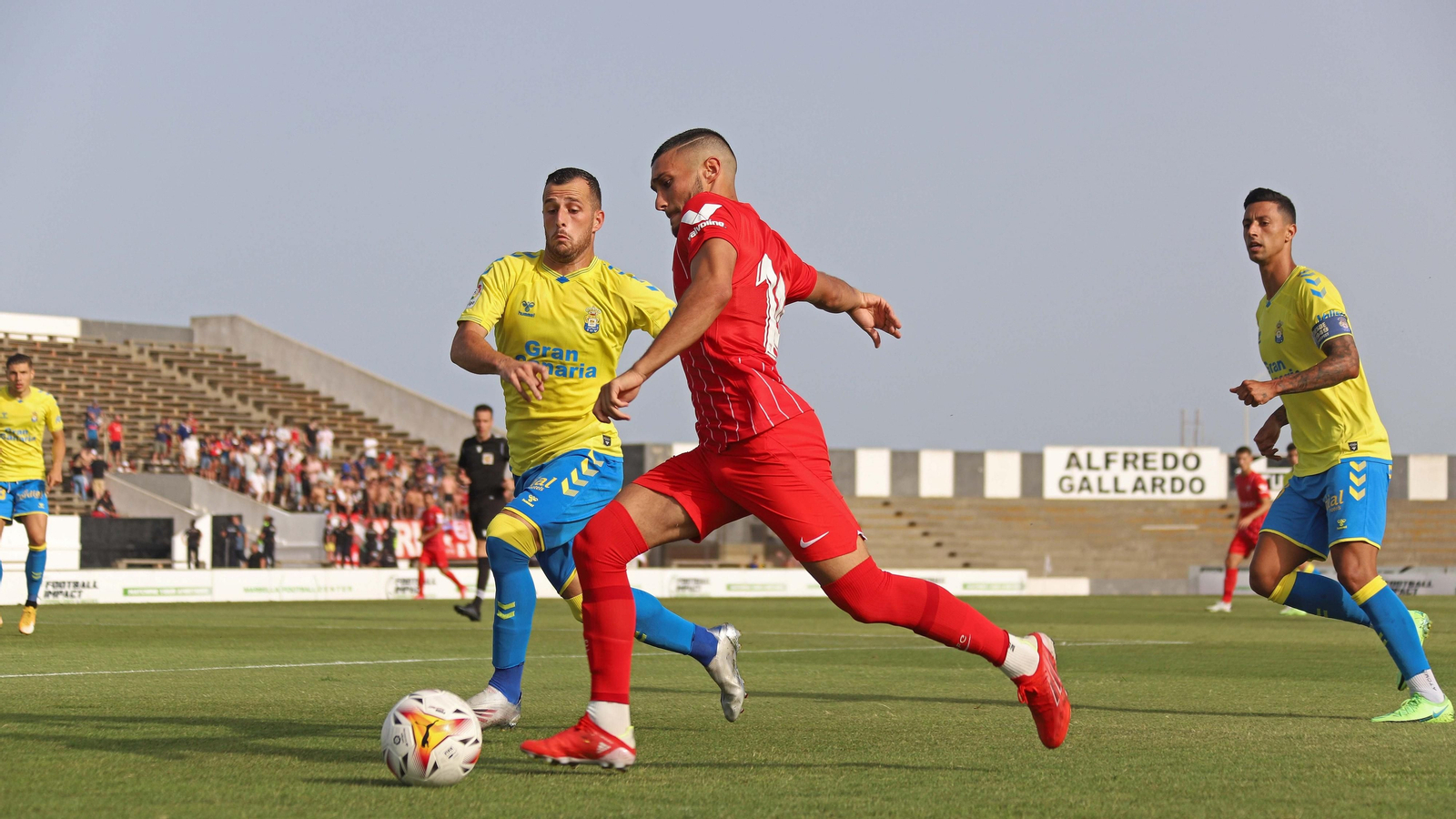 Las mejores fotos del Sevilla - Las Palmas en La Línea