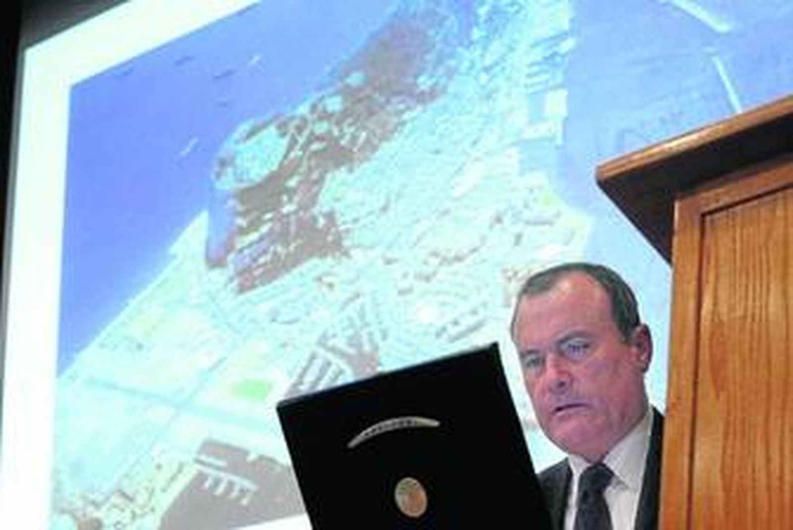 Ángel Liberal Fernández, durante su intervención.