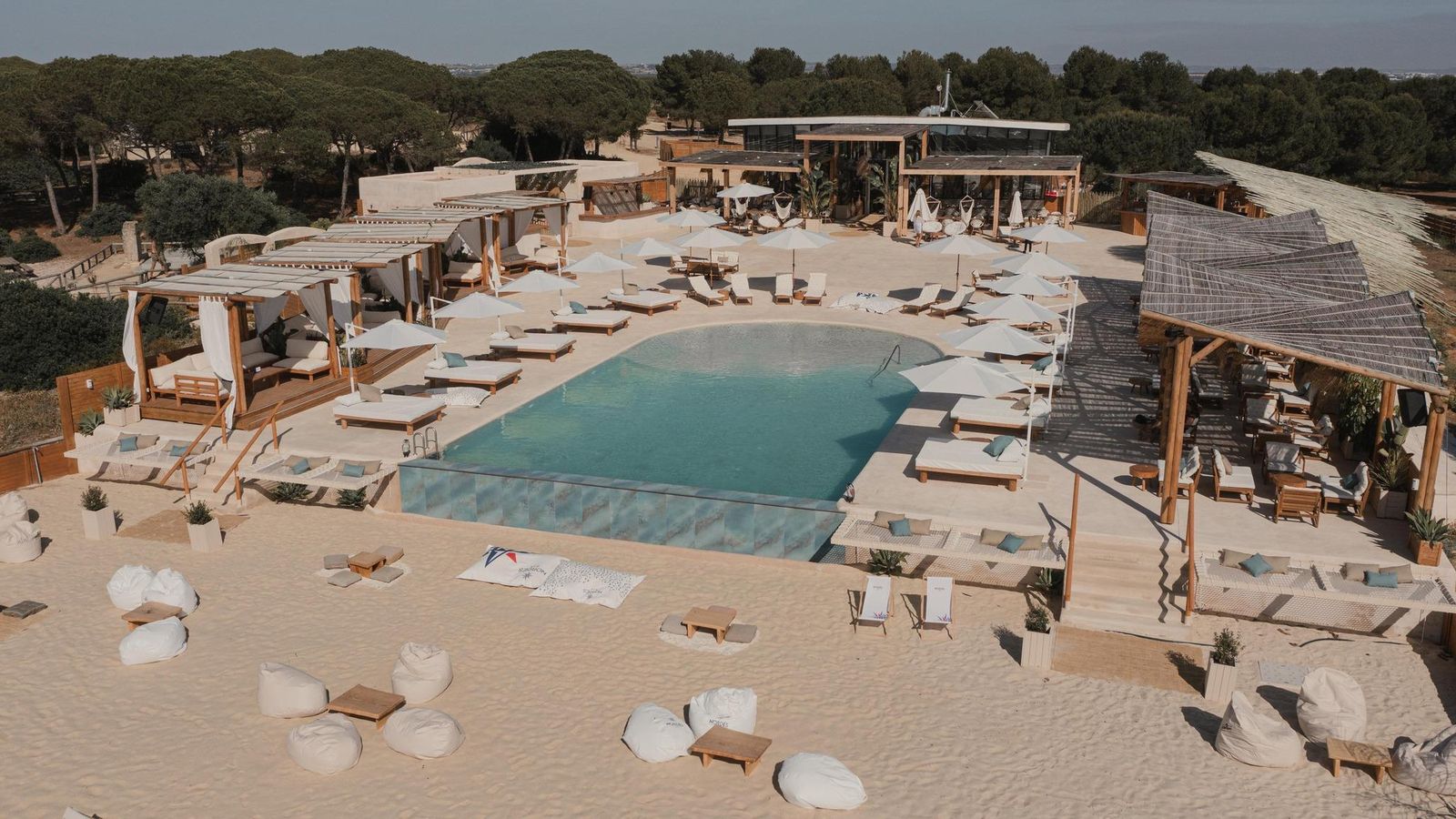 Mimi Pool Club en Chiclana