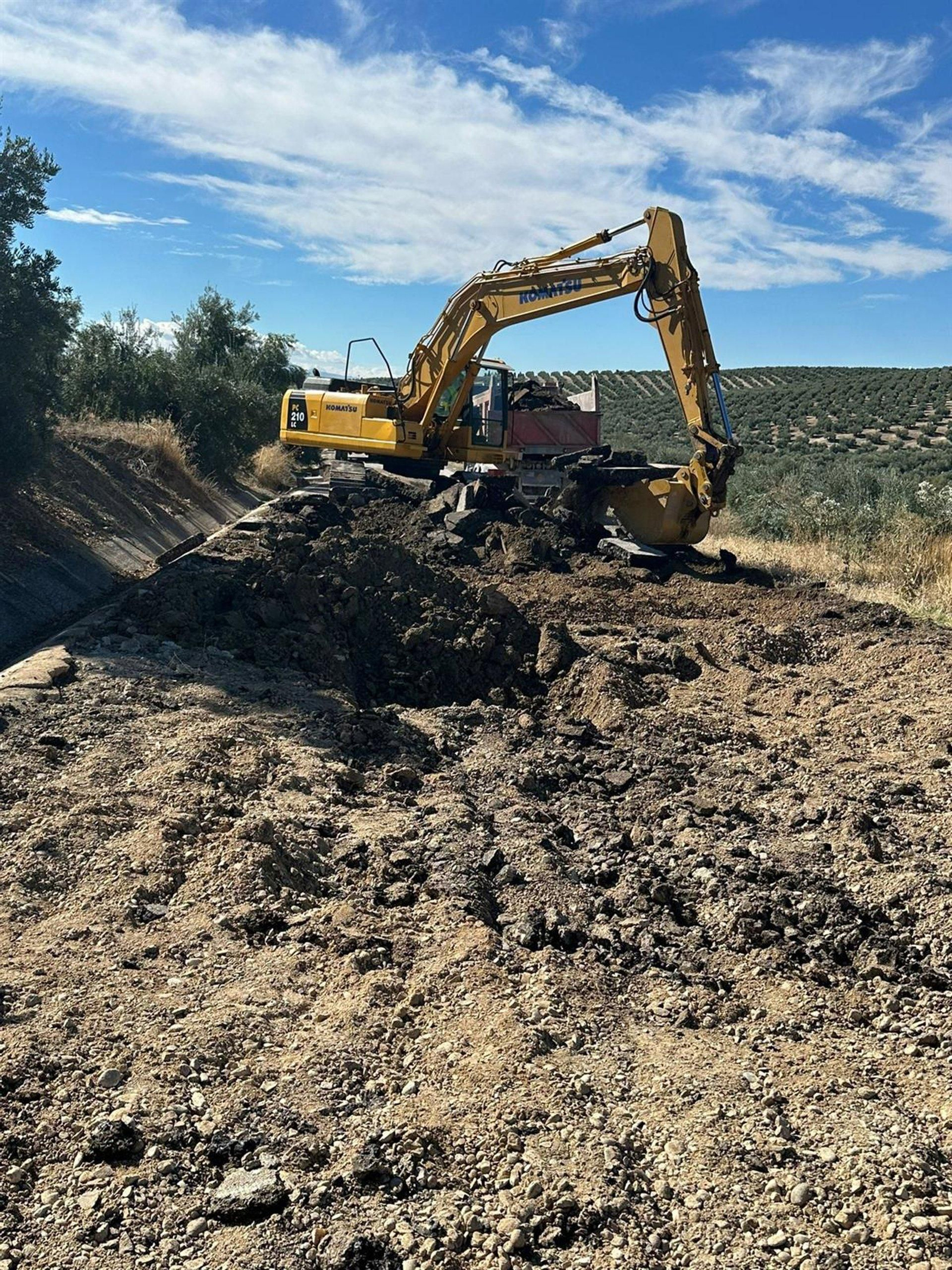 Obras en la A-6104, en Baeza