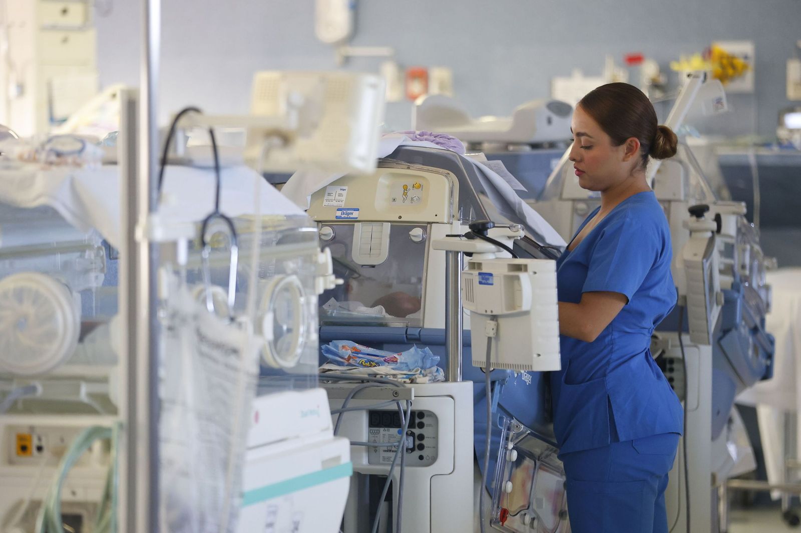 Trece bebés fueron hospitalizados por tomar leche de fórmula retirada por una toxina.