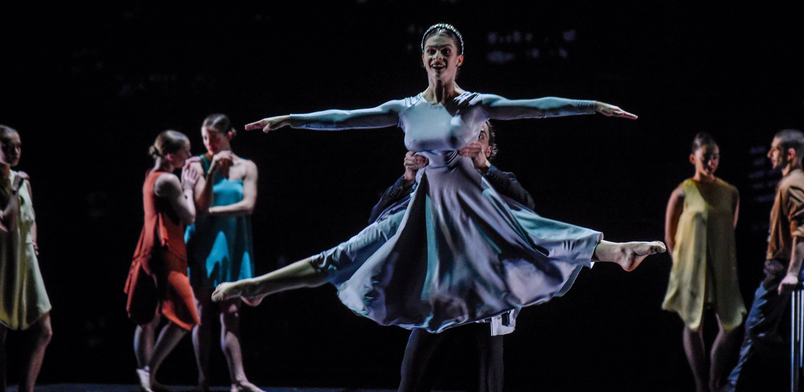 El lago de los cisnes por el Ballet Preljocaj