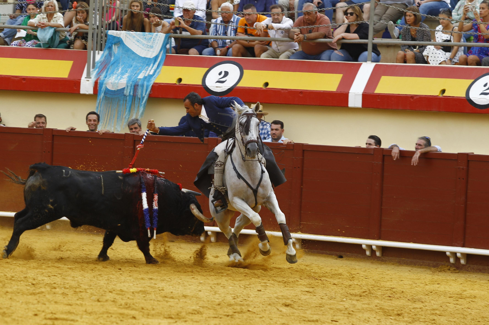 Imágenes de la corrida de rejones en la Feria taurina de Vera 2022