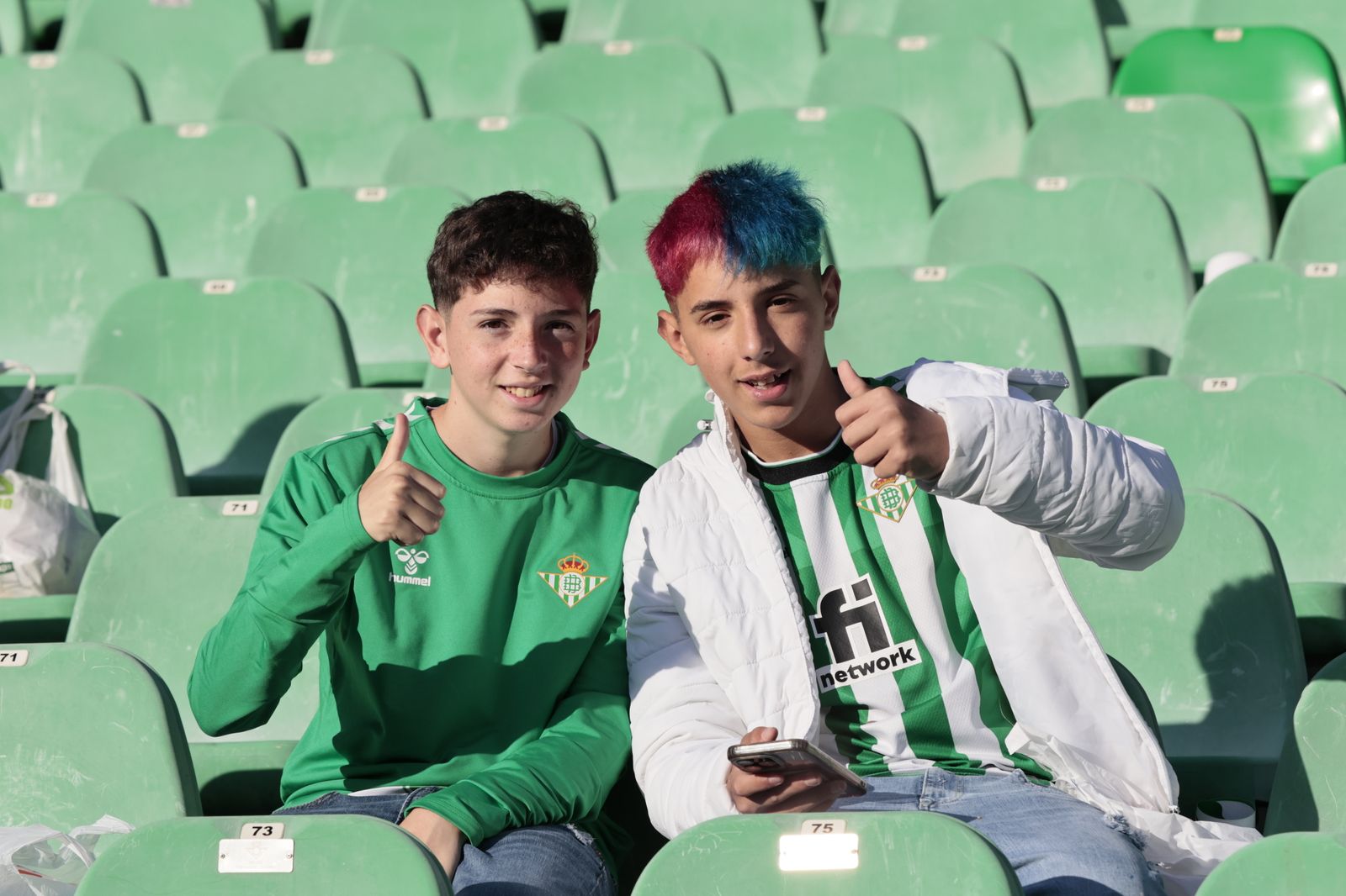 Buscáte en las gradas del Villamarín