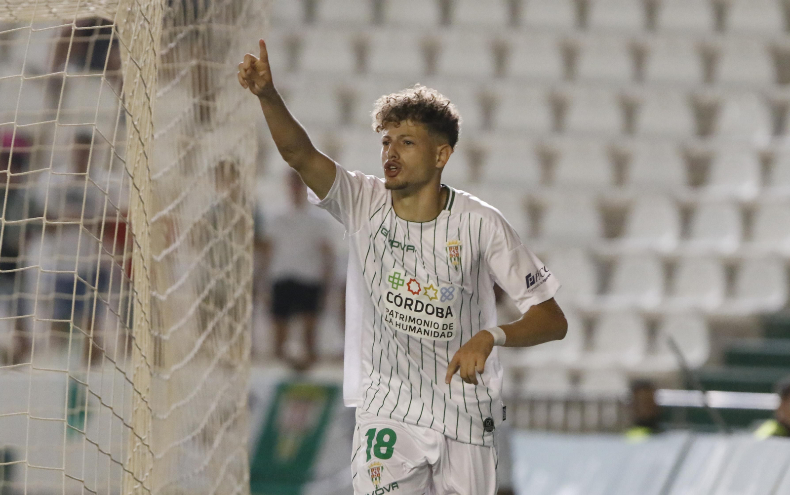 Las imágenes de la victoria del Córdoba CF ante el Rayo Majadahonda en El Arcángel