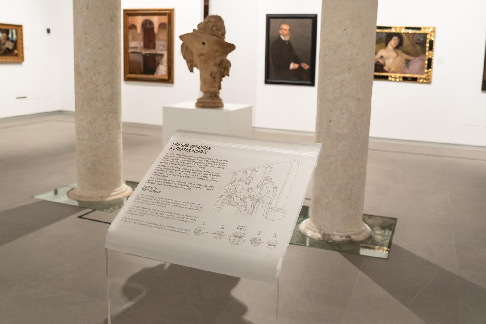 Uno de los paneles informativos en una de las salas del Museo del Realismo.