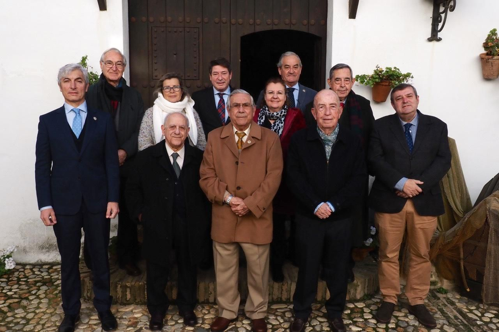 La nueva junta directiva de la Real Sociedad Colombina de Huelva.