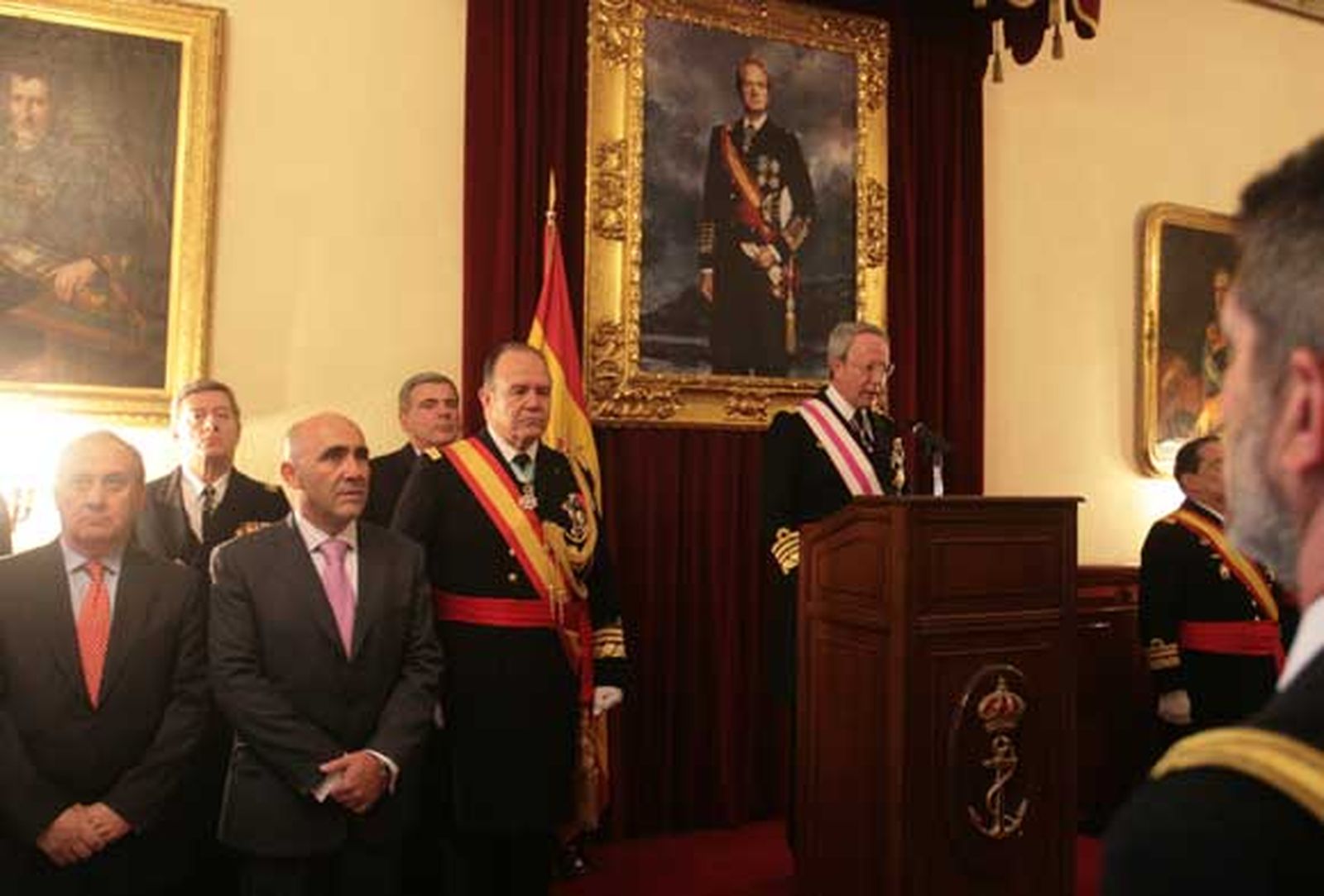 El almirante de la Flota habló del pasado y el futuro de las Fuerzas Armadas en la Antigua Capitanía General de la Defensa

Foto: Elias Pimentel