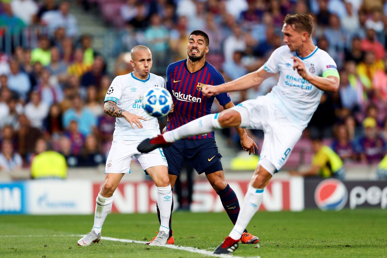 Las imágenes del Barcelona-PSV