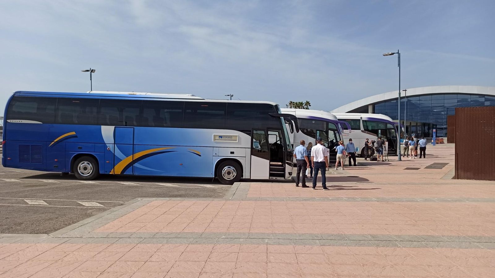 Primeros autobuses que realizaron excursiones burbuja.