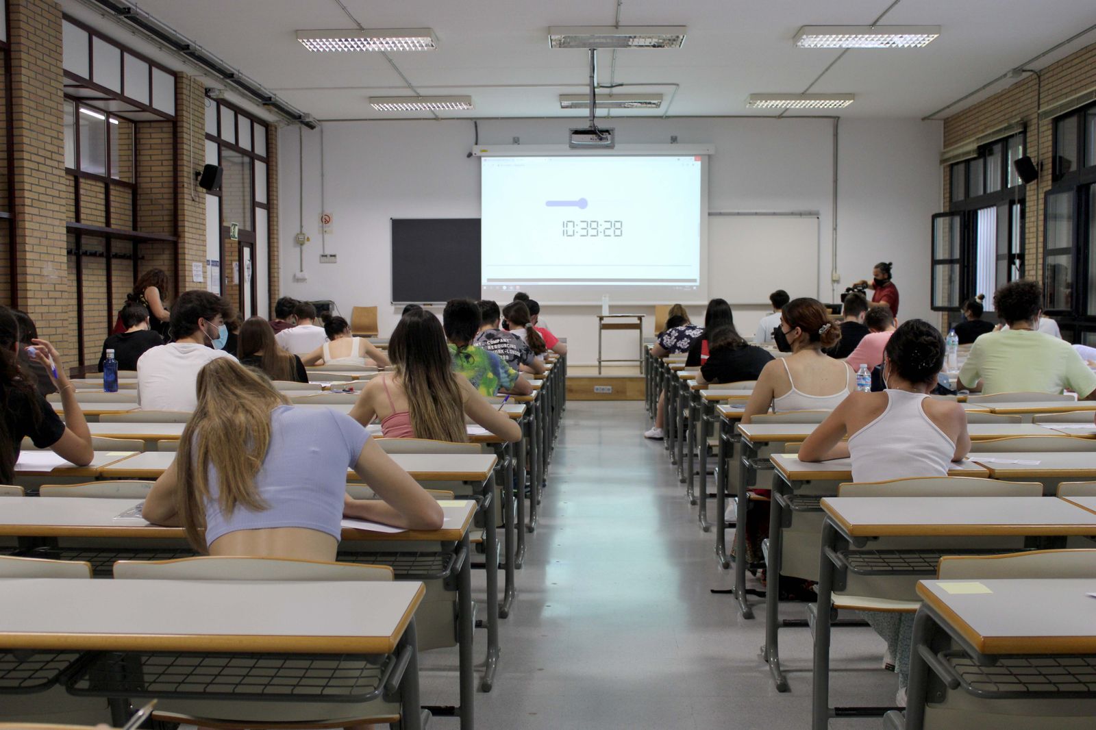 Estudiantes en clase.