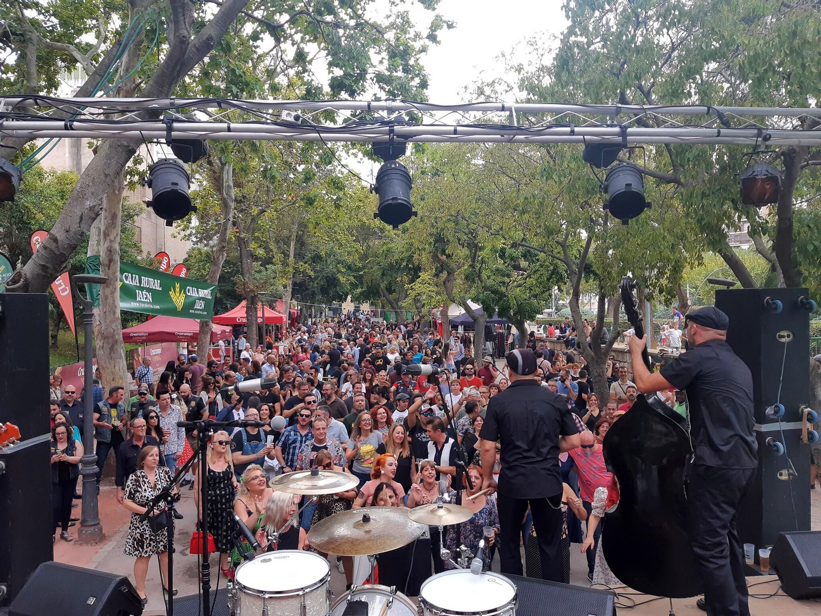 Ambientazo en el Paseo de las Bicicletas en una edición anterior del festival jiennense.