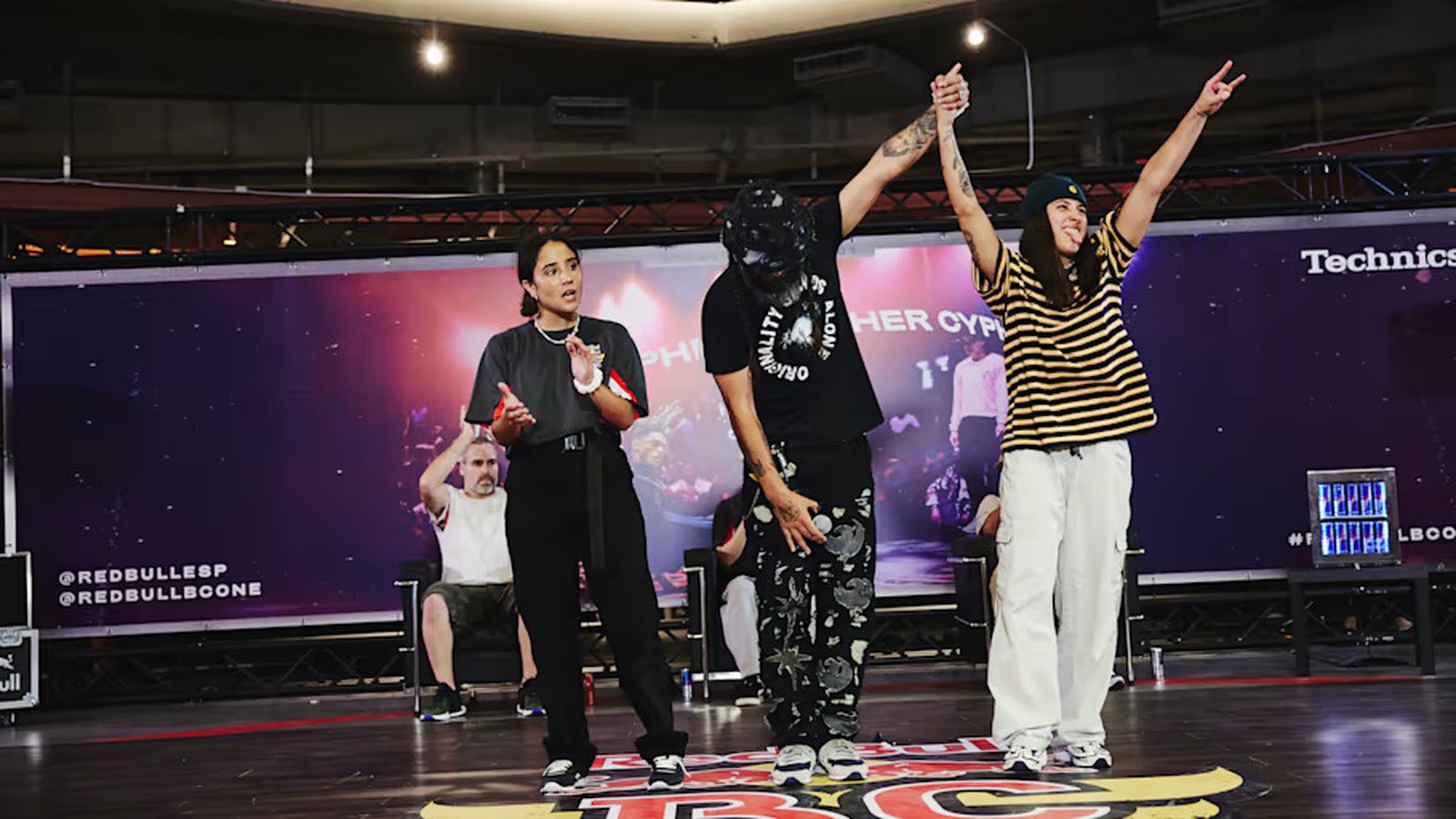 Laura en el momento de su victoria en la Red Bull BC One 2021