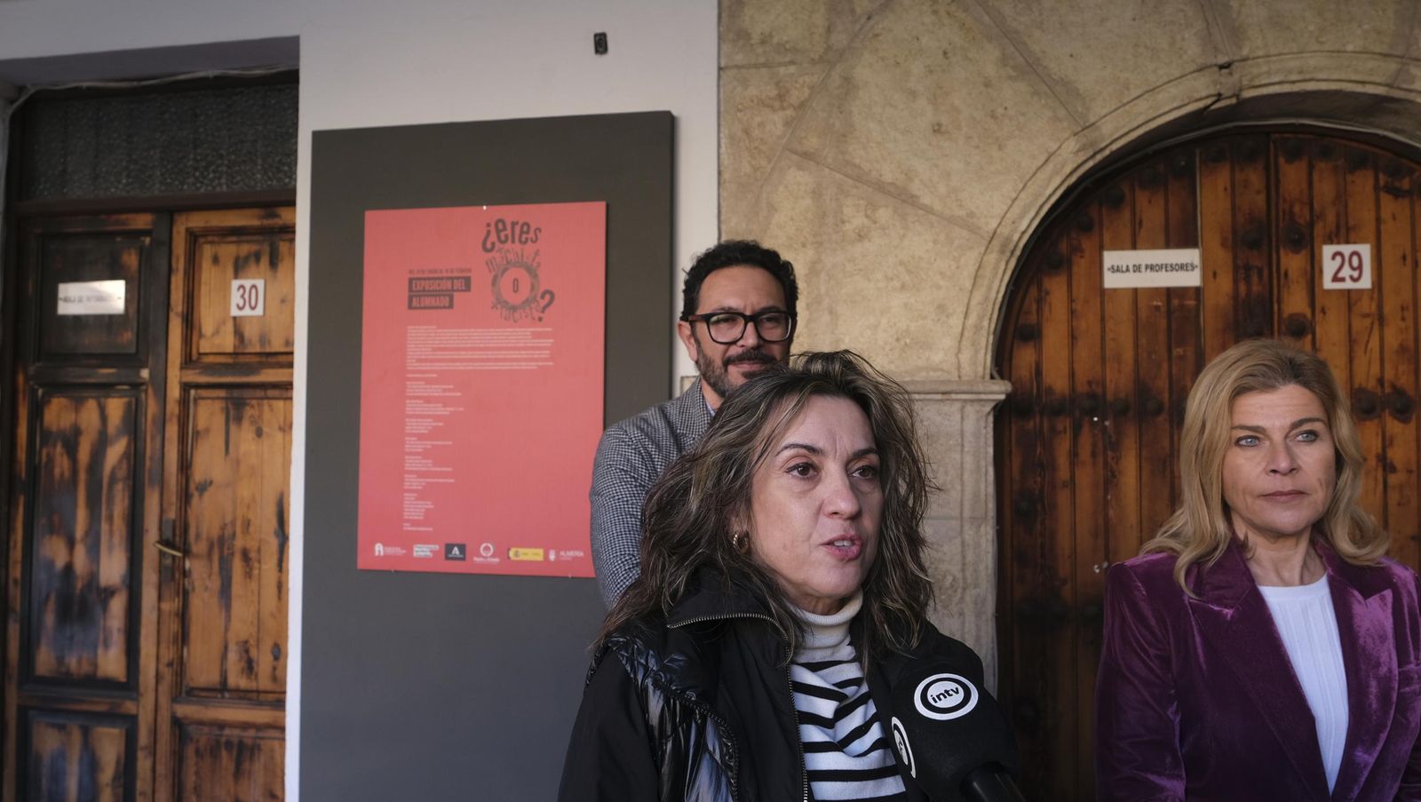 ¿Eres + machista o + racista?, exposición en la Escuela de Artes de Almería, en imágenes