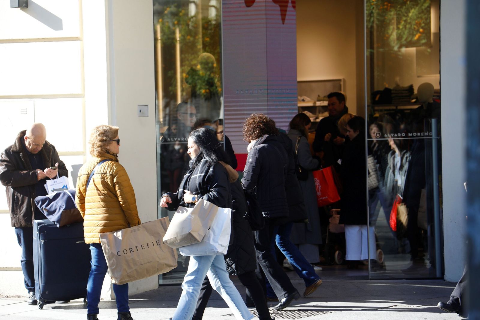 Los cordobeses se lanzan a por las rebajas de invierno, en imágenes