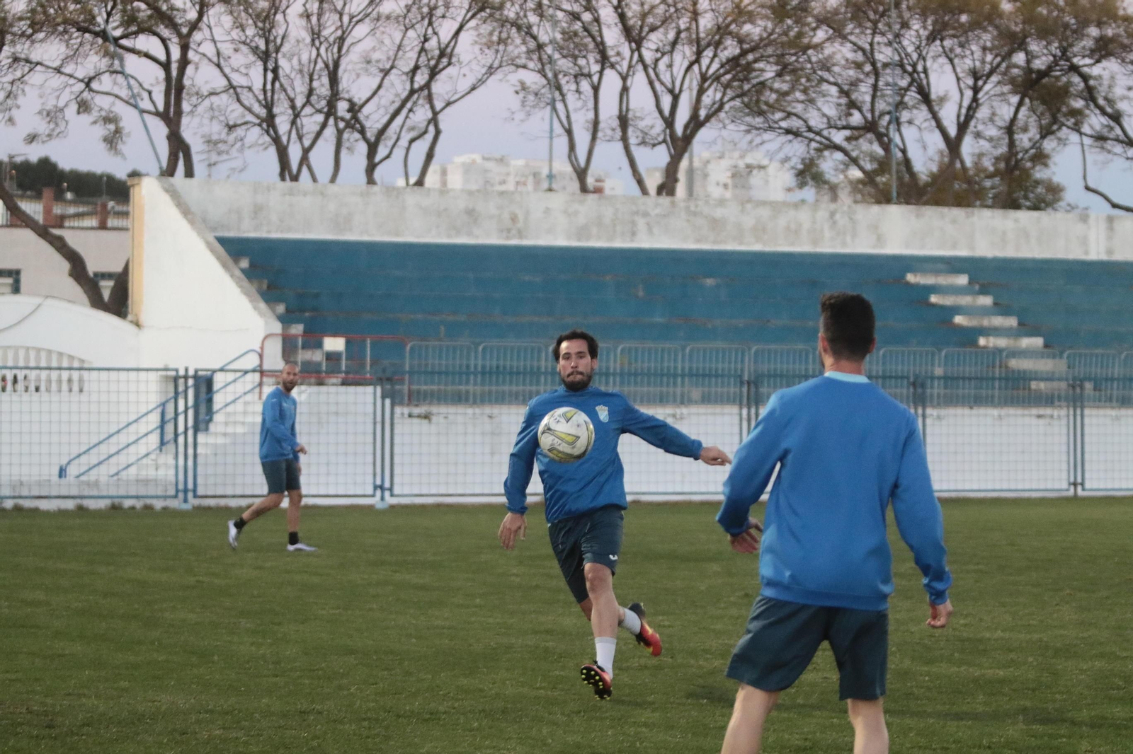 Carlitos Álvarez, en un entrenamiento en La Juventud.