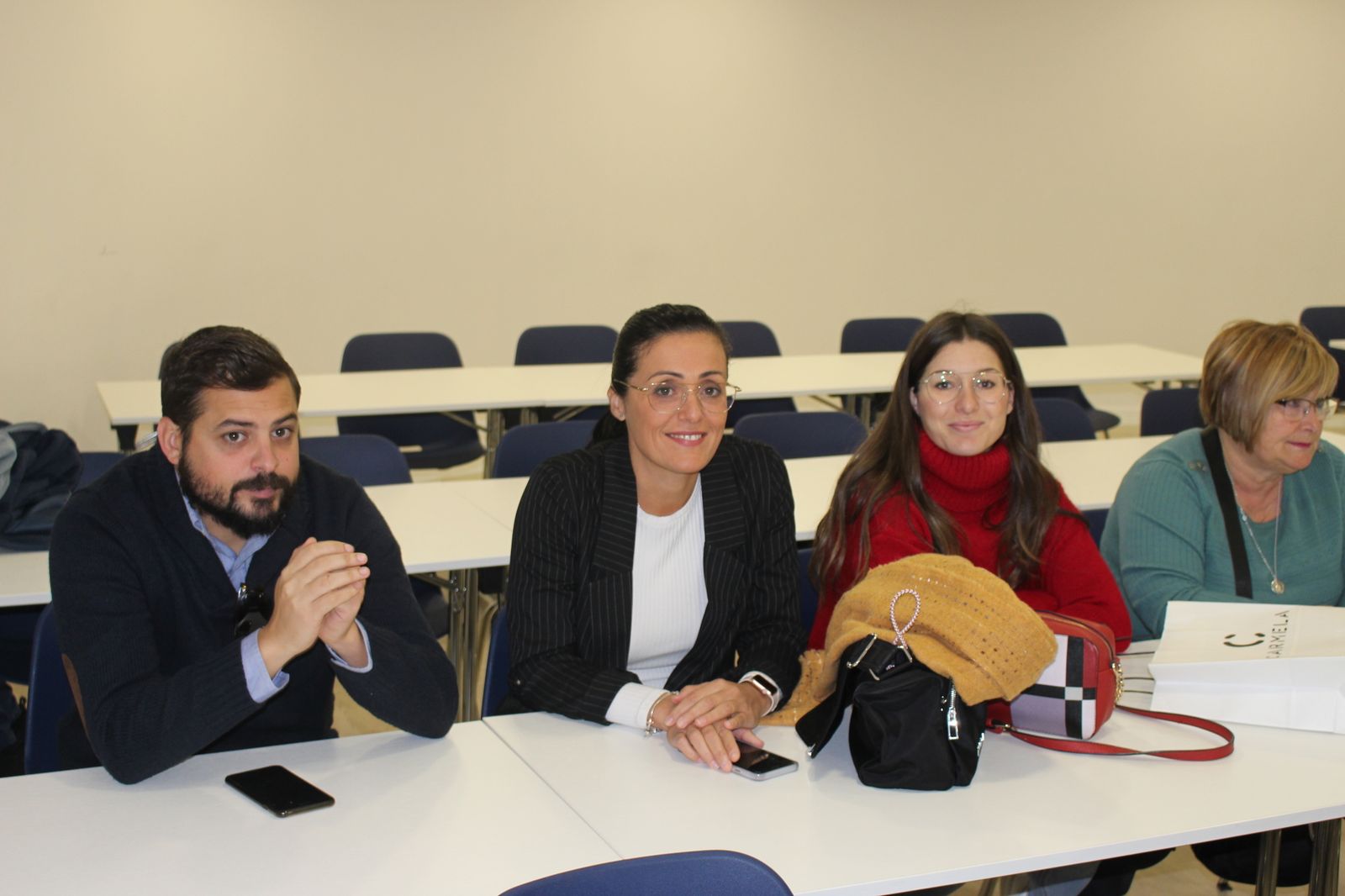 Las fotos de la rueda de prensa de Sole y Marta López