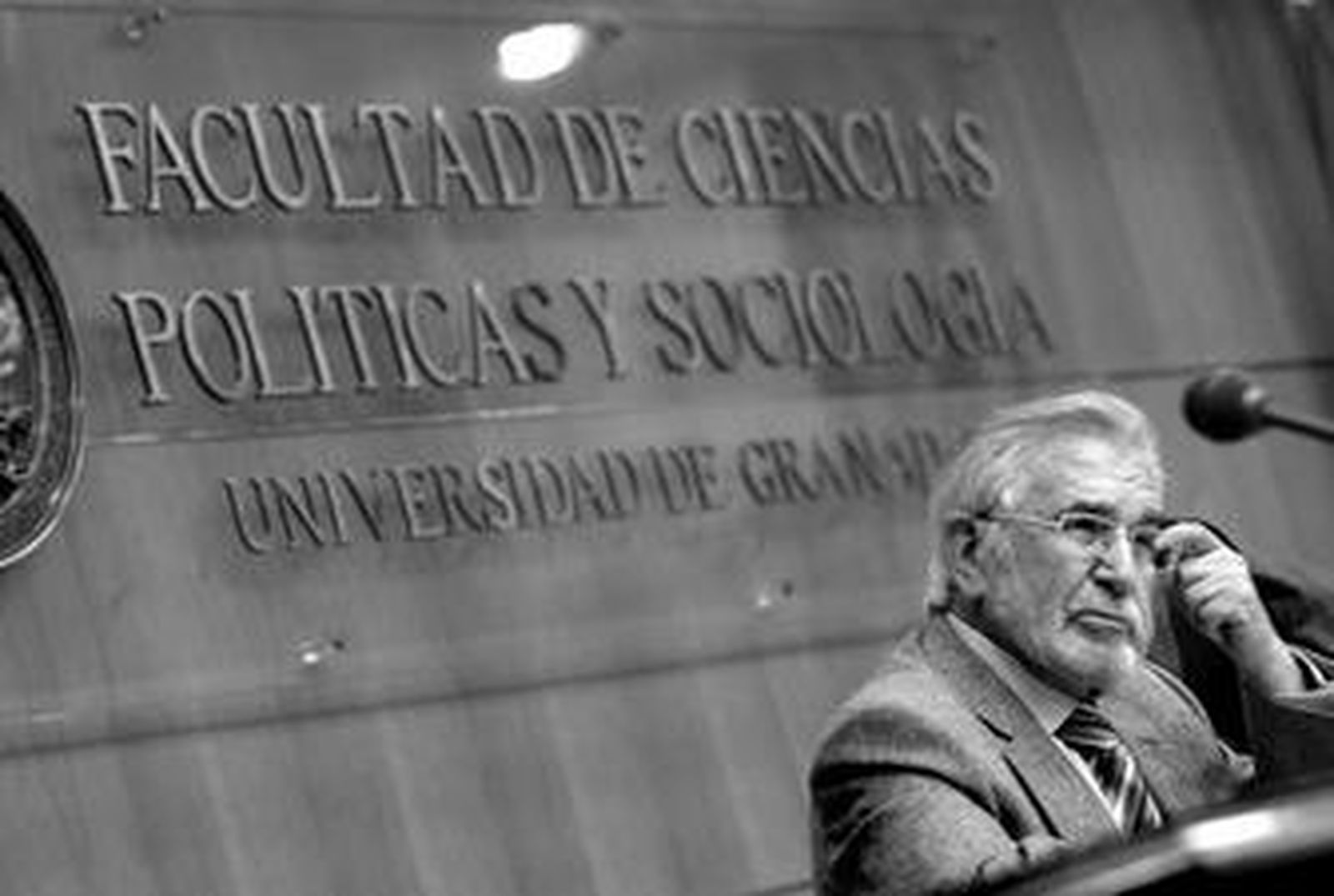 Llamazares, ayer, en el Aula Magna de la Facultad de Ciencias Políticas.