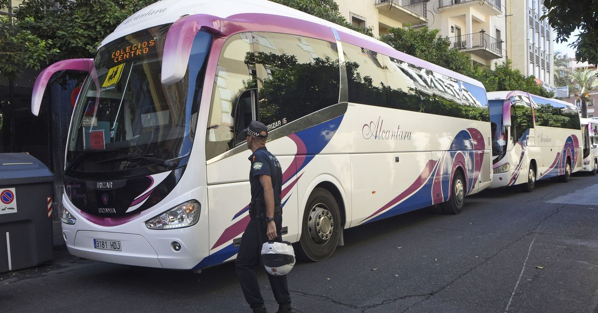 La DGT pone en marcha desde hoy una campaña de control del transporte ...