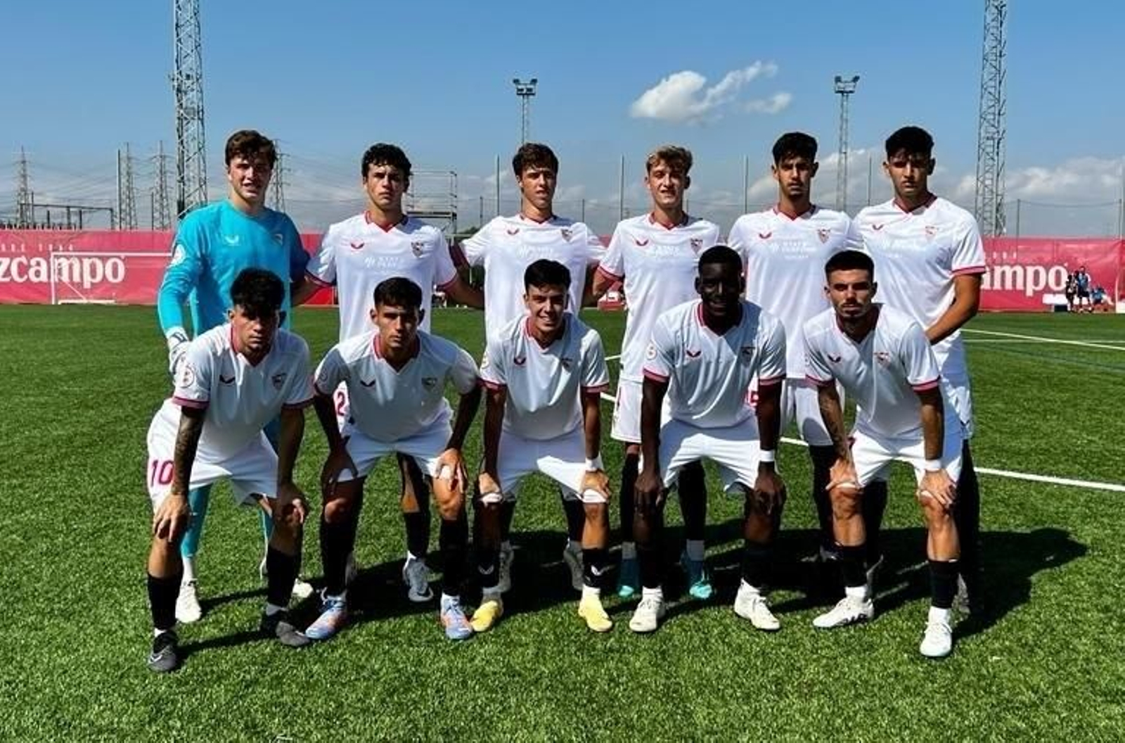 El Sevilla C ha puntuado ante el Xerez CD en tres de sus seis visitas. El Sevilla C ha puntuado ante el Xerez CD en tres de sus seis visitas.