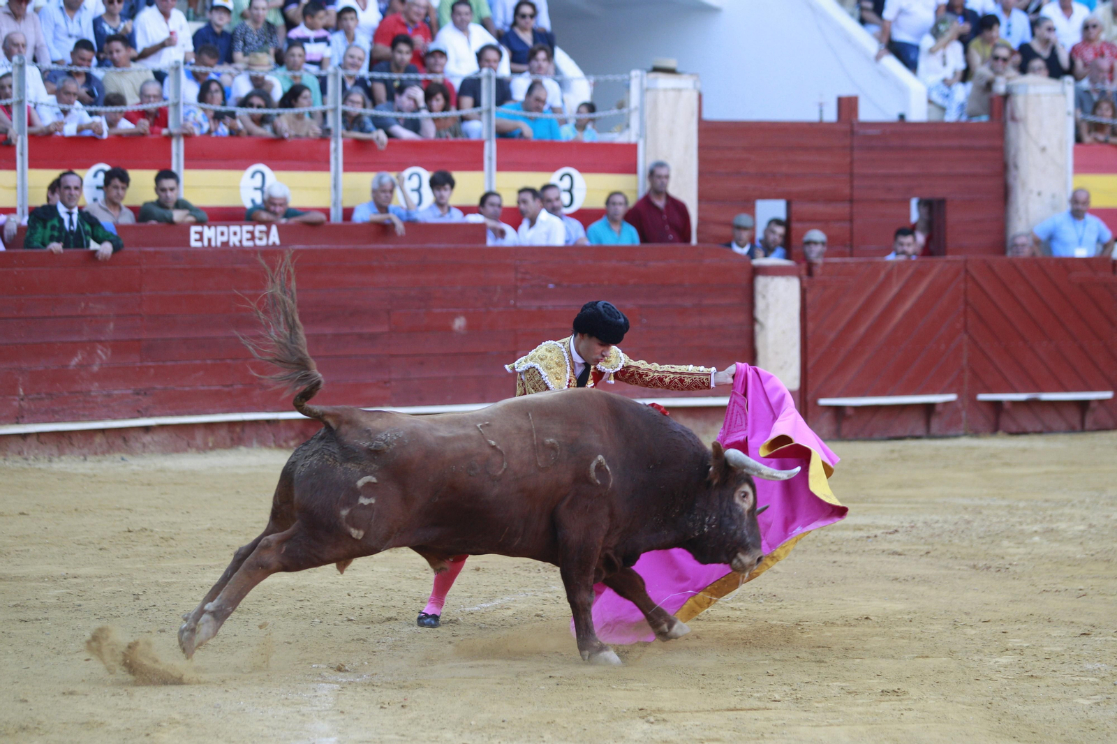 Triunfo del diestro Emilio de Justo en la Corrida de Toros de la Feria de Almería 2023