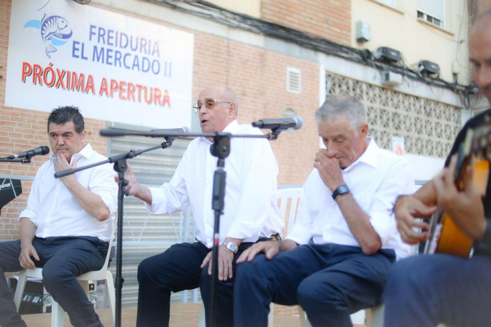 Imágenes de la inauguración de la remodelación de la zona de la antigua Fábrica de Harina en el Barrio de Las Colonias