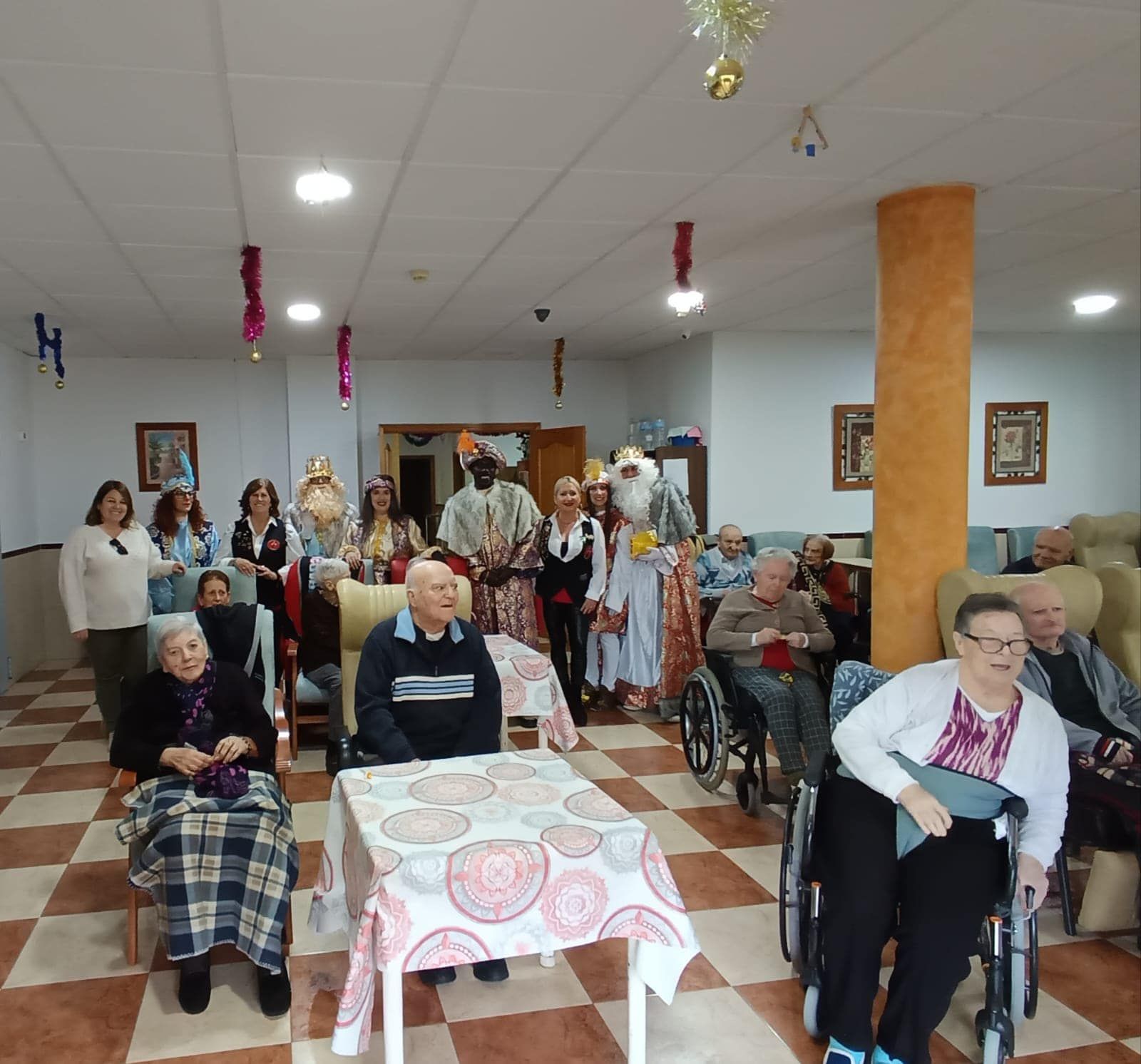 Cabalgata Reyes Magos en Algarrobo.jpg