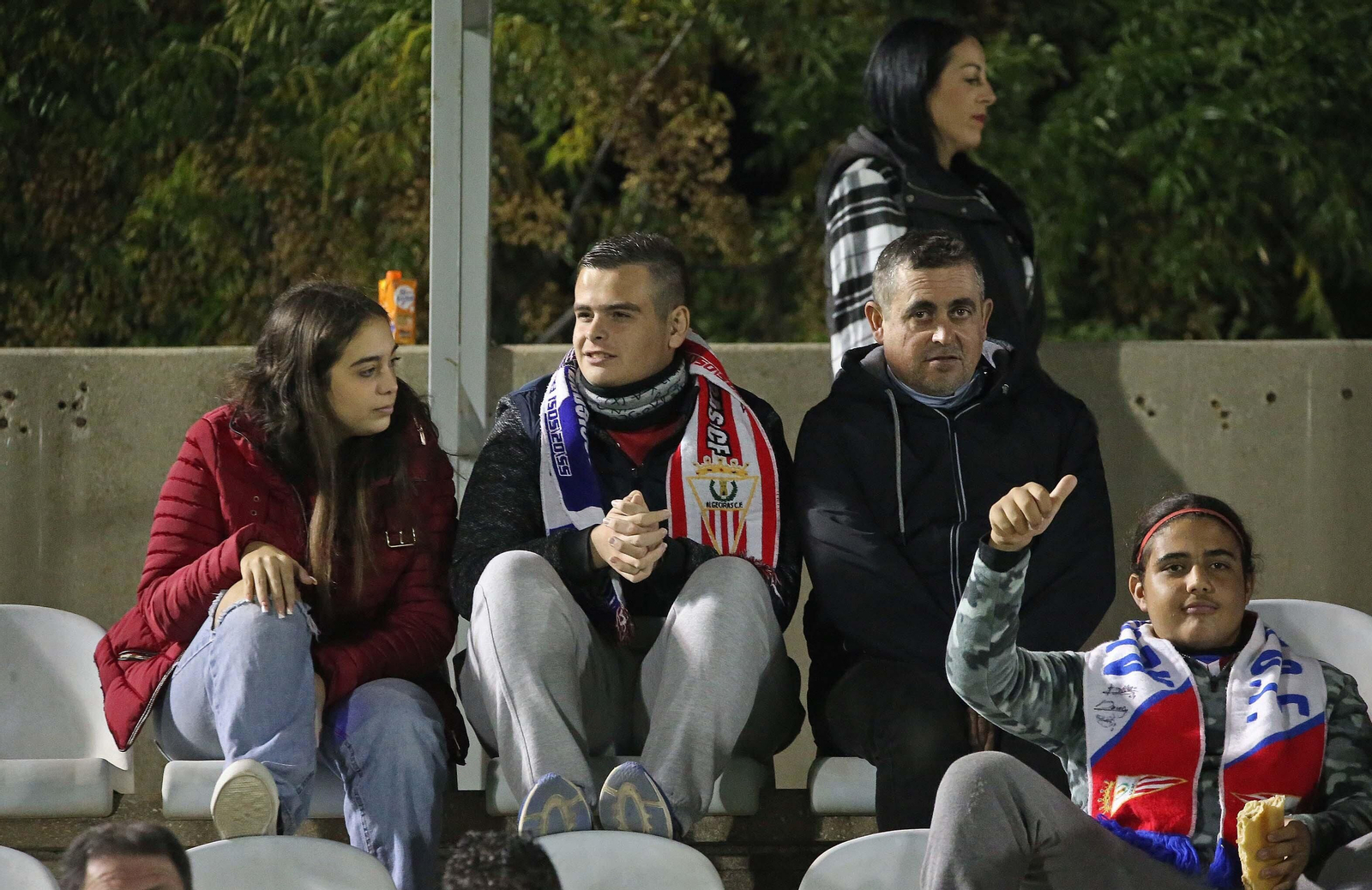 Búscate en el Nuevo Mirador durante el Algeciras - Atlético de Madrid B