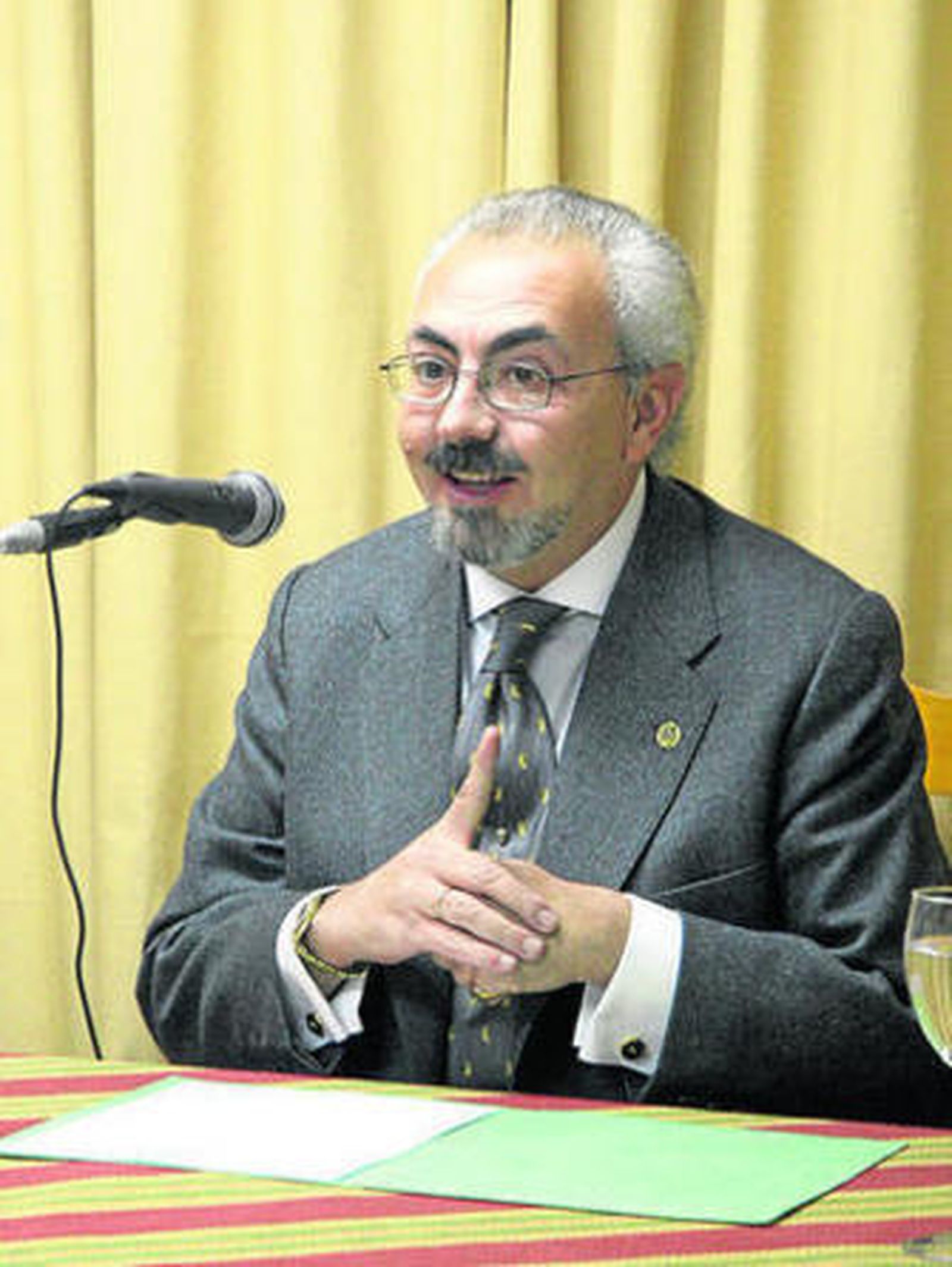 Fallece Manuel Domínguez, abogado y cofrade