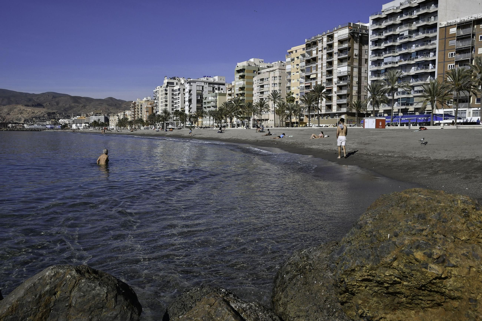 Edificios en la Playa del Zapillo.