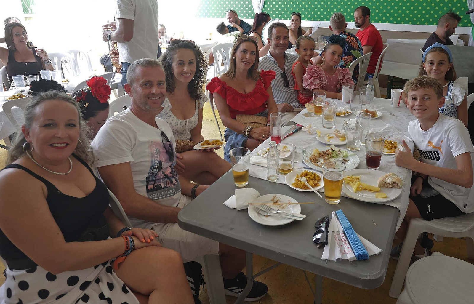 Búscate en las fotos del Domingo Rociero en la Feria Real de San Roque 2025