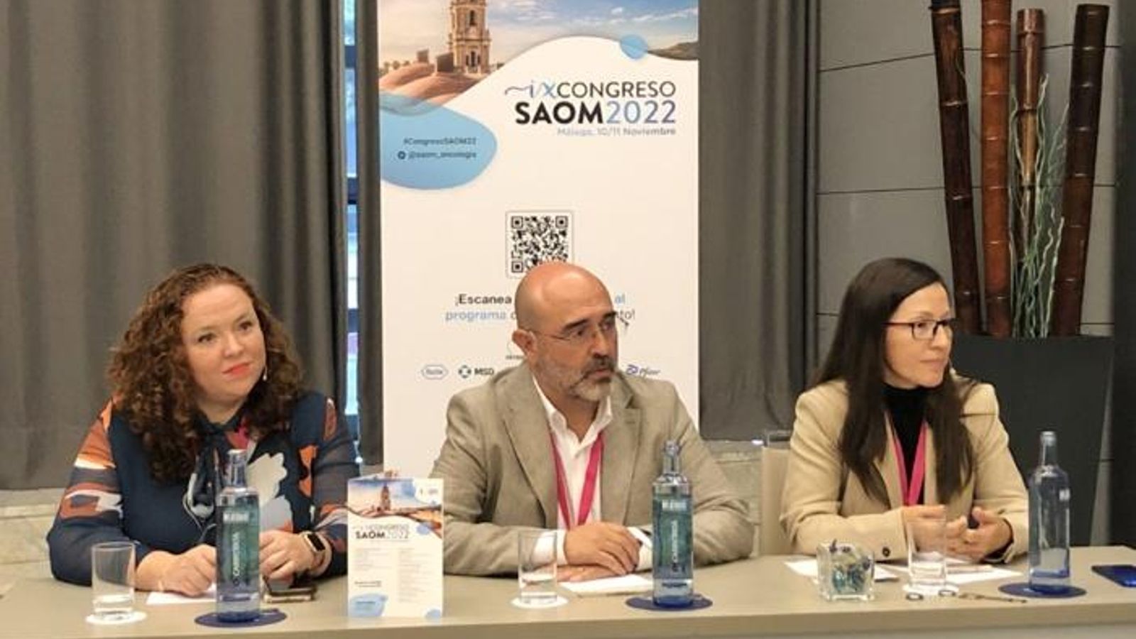 Los representantes de la SAOM, en la rueda de prensa de inicio del congreso.