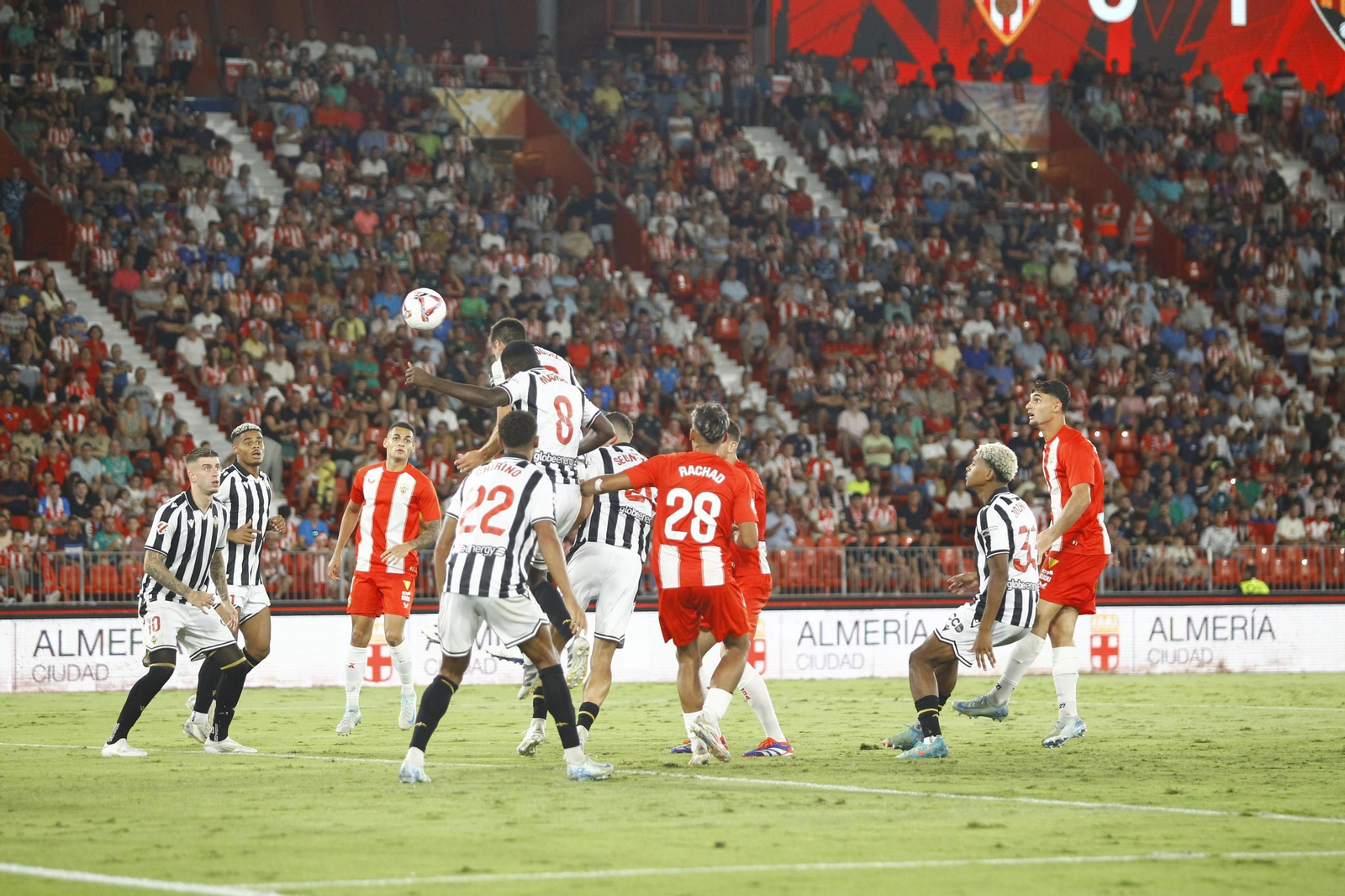 El partido U.D. Almería-C.D. Castellón en imágenes