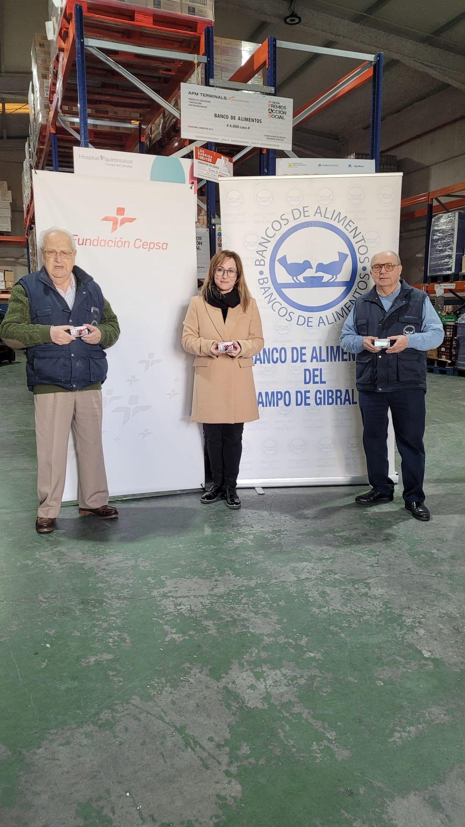 Entrega de tarjetas de combustible al Banco de Alimentos
