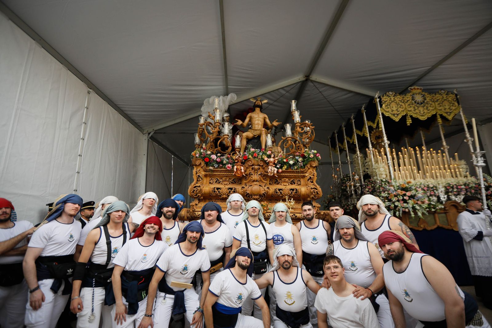 Mira como la cena sale a las calles de Almería tras las lluvias