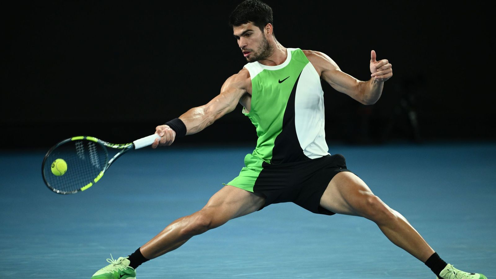 Carlos Alcaraz, durante el partido de cuartos de final contra De Minaur
