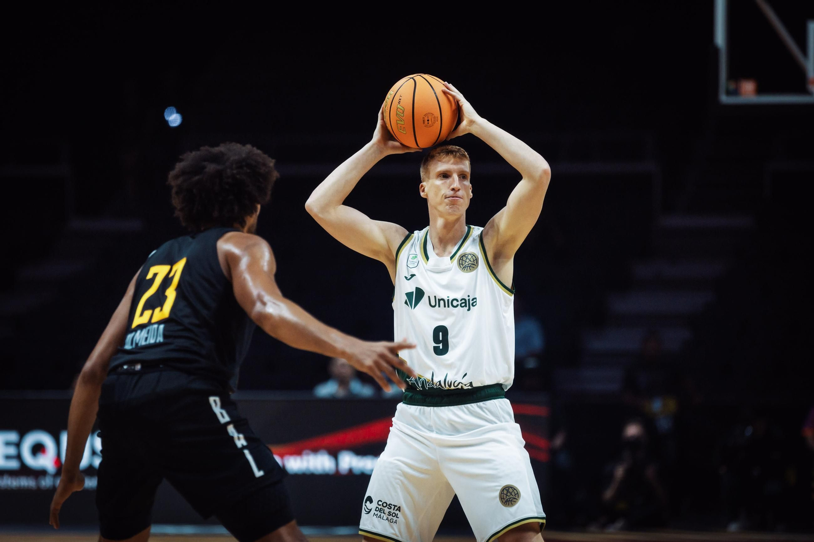 Las fotos del Unicaja - Al Ahli de la Copa Intercontinental de baloncesto