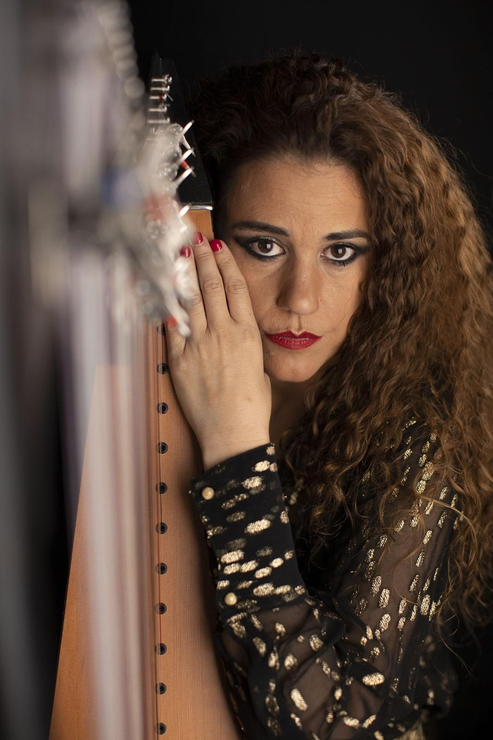 La jerezana Ana Crismán, con su arpa.
