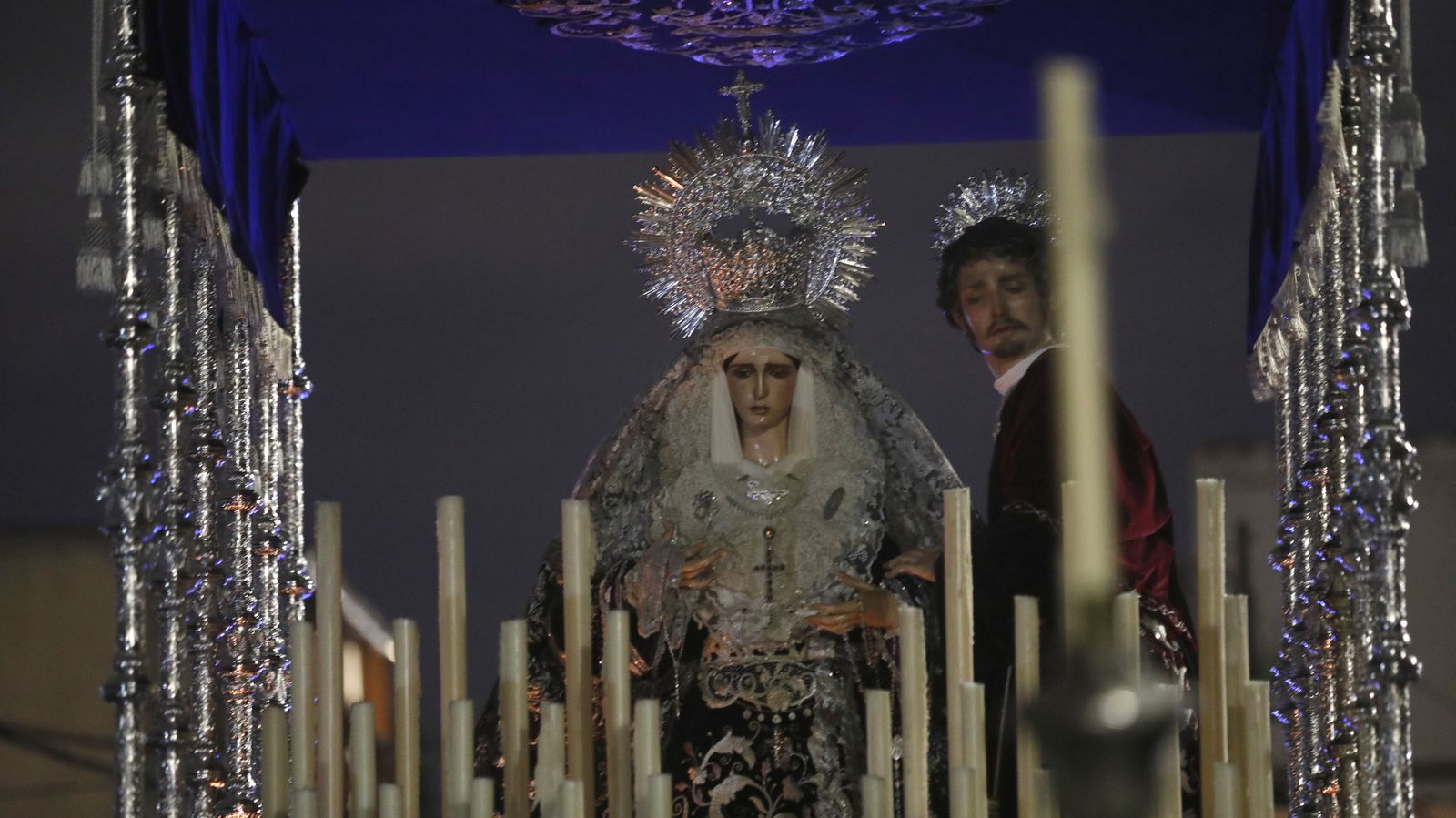 Fotos del Lunes Santo en La Línea: Cristo de la Esperanza y María Santísima de la Concepción (Silencio)
