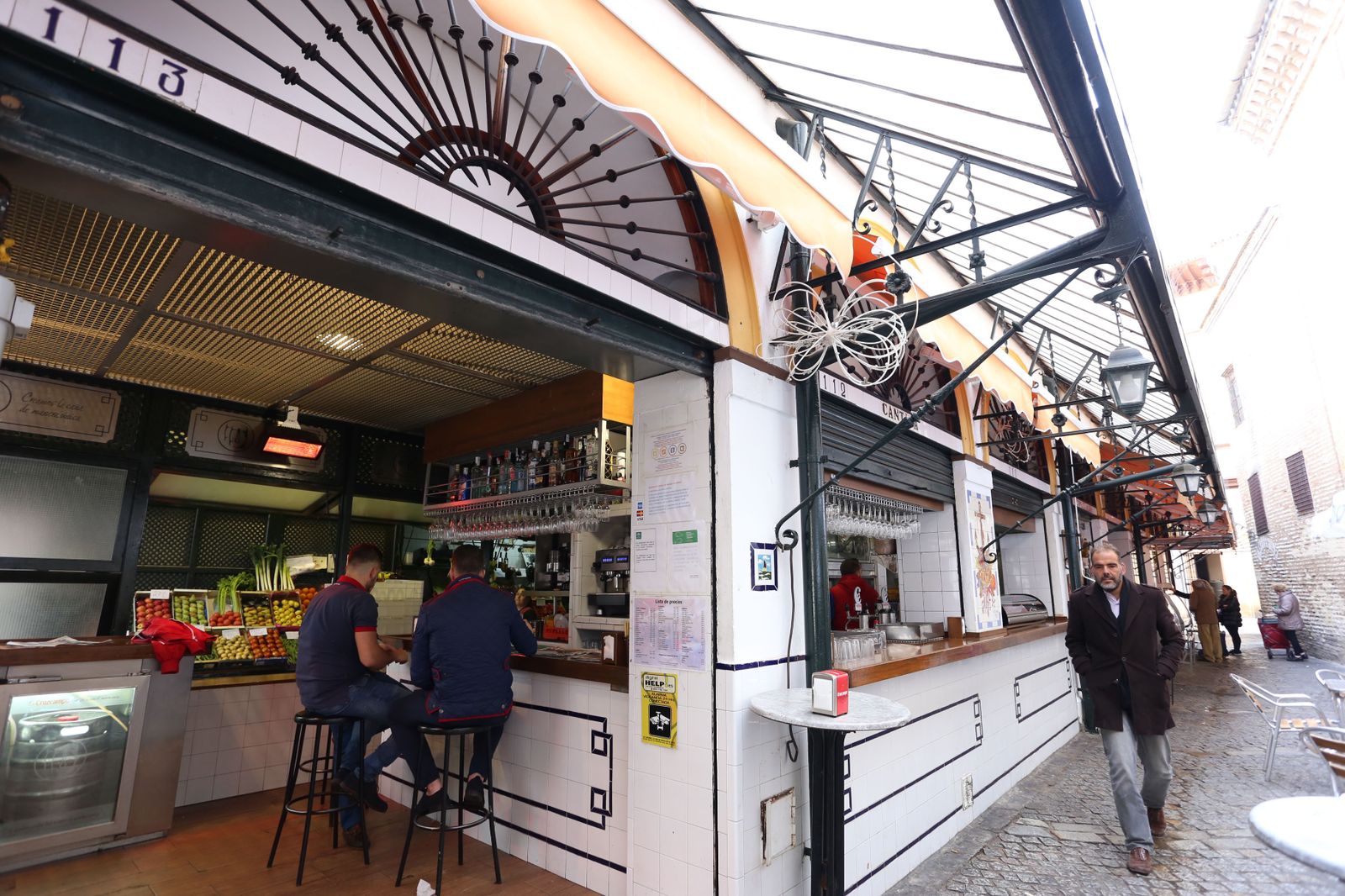 Iglesia de Ómnium Sanctórum, templo del siglo XIII ubicado sobre una antigua mezquita.