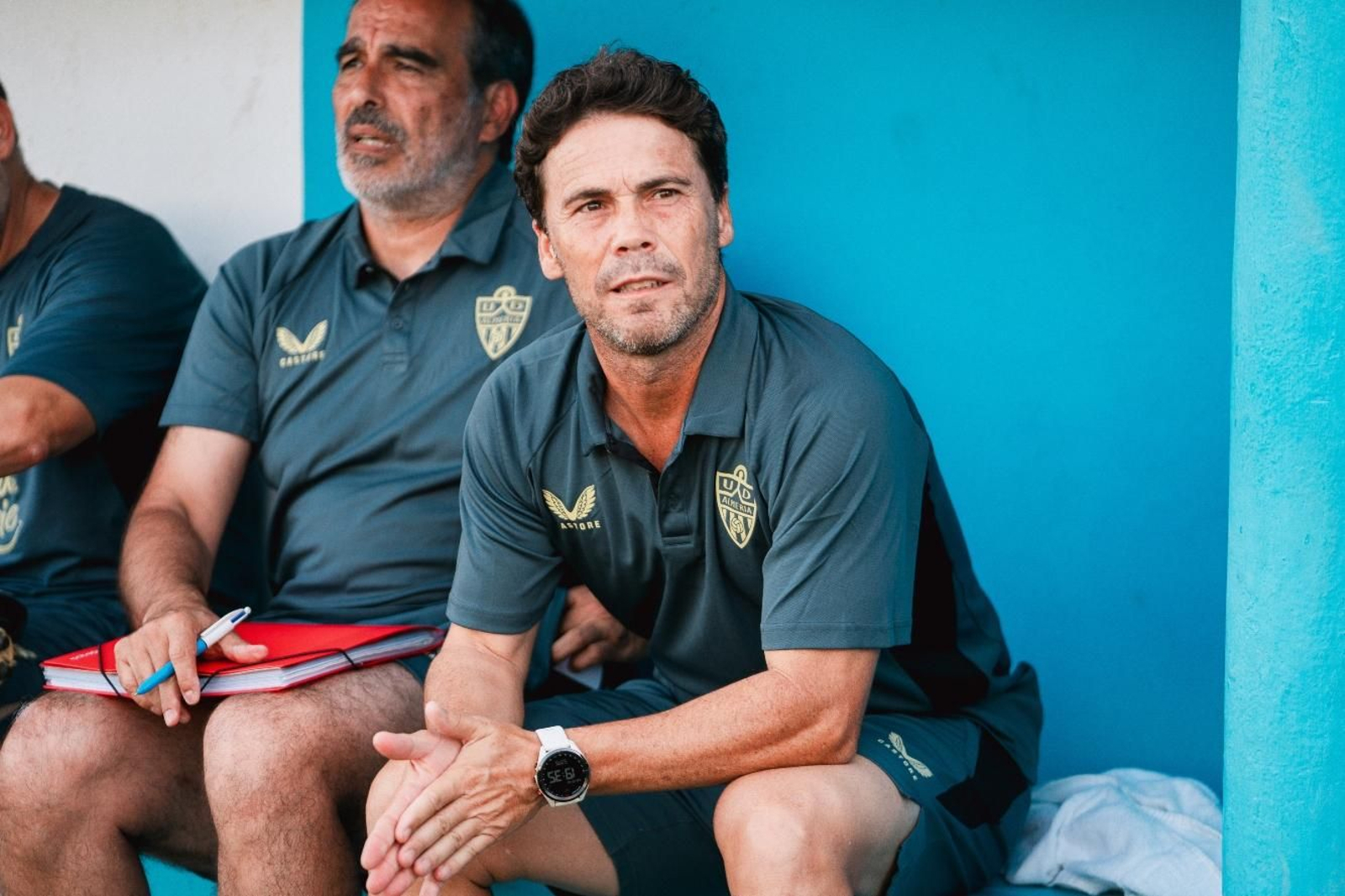 Rubi volvió a sentarse en el banquillo almeriense un año después de su marha.