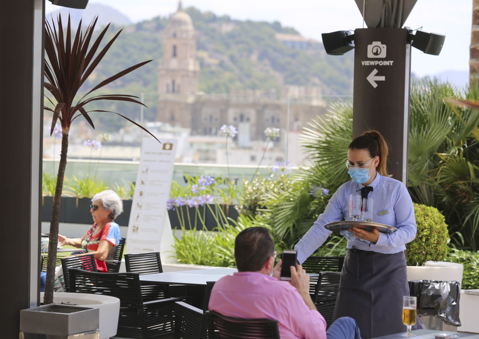 Las fotos de los centros comerciales de Málaga abiertos, en la fase 2 de la desescalada