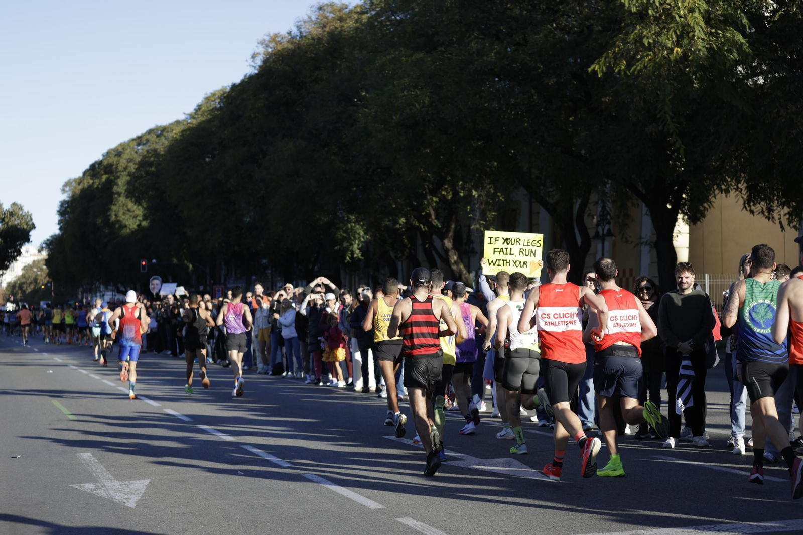 Búscate en el Zurich Maratón de Sevilla 2025