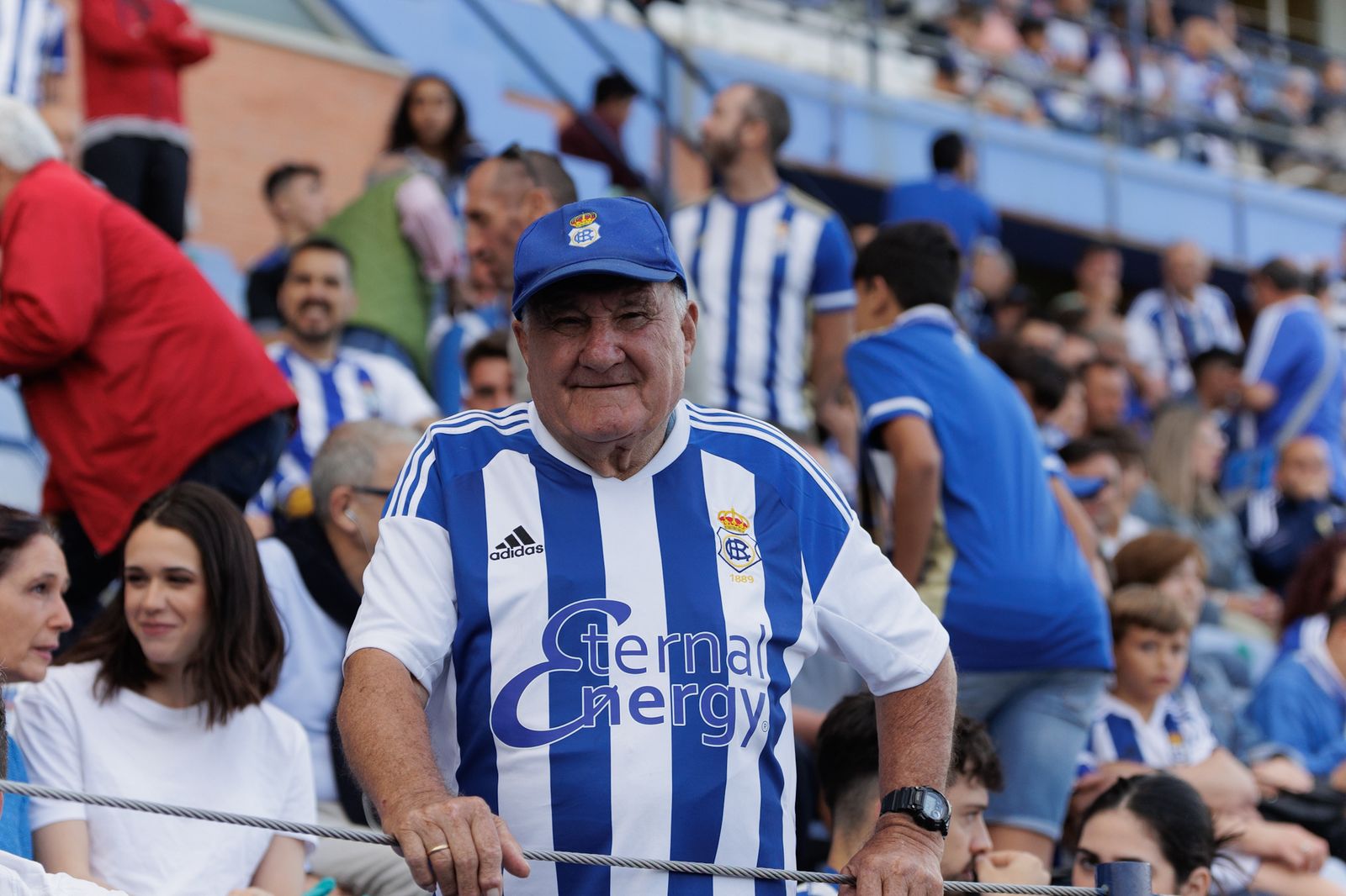 Las mejores imágenes de la afición del Recre en el partido contra la Segoviana