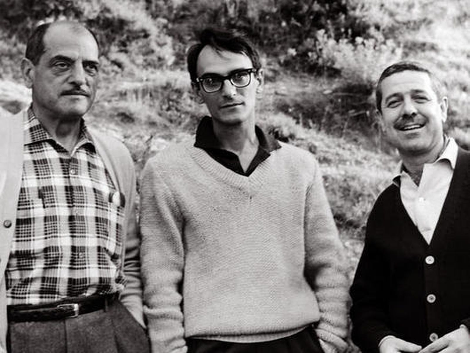 Luis García Berlanga, a la derecha de la imagen, junto a un joven Luis García Berlanga, en el centro, y Luis Buñuel. / Archivo Familia Buñuel.