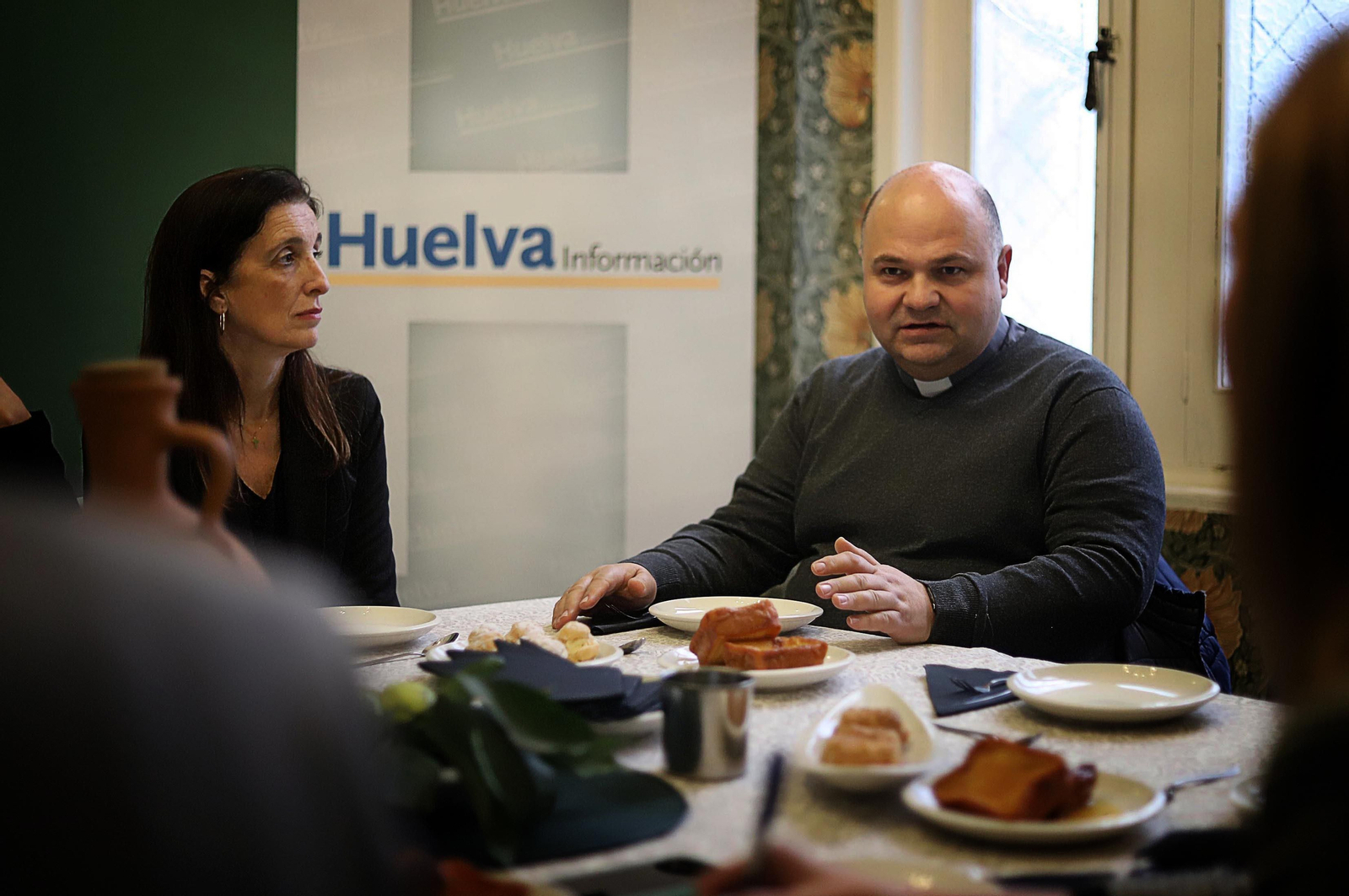 Imágenes de la tertulia cofrade "El Aguaó" de Huelva Información