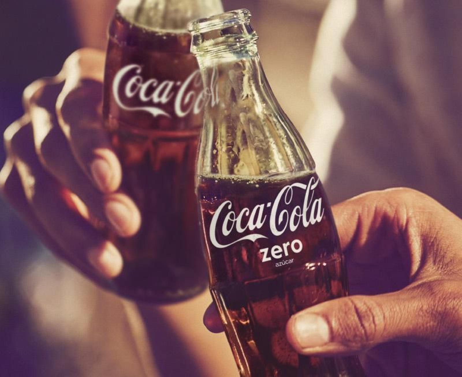 Con la subida anunciada del IVA, el precio de una lata de Coca-Cola subirá 0,06 euros